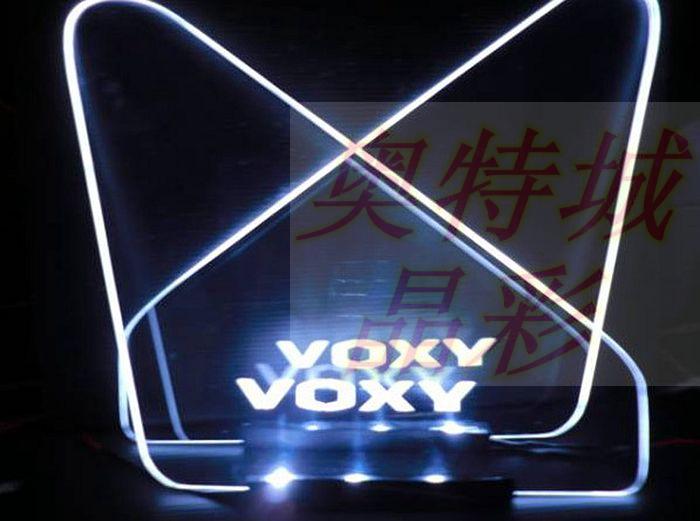 Светодиодная подсветка дверных неподвижных форточек Toyota Voxy (2008+)