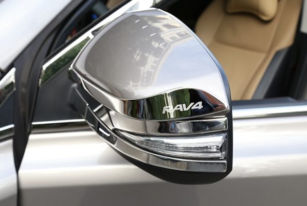 Хромированные накладки на зеркала заднего вида Toyota Rav-4 (2013-2017)