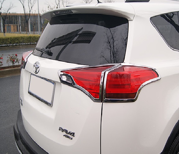 Хромированные накладки на задние фонари Toyota Rav-4 (2013-2015)