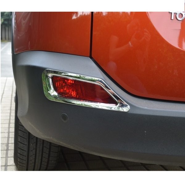 Хромированные накладки на задние ПТФ Toyota Rav 4 (2013-2015)